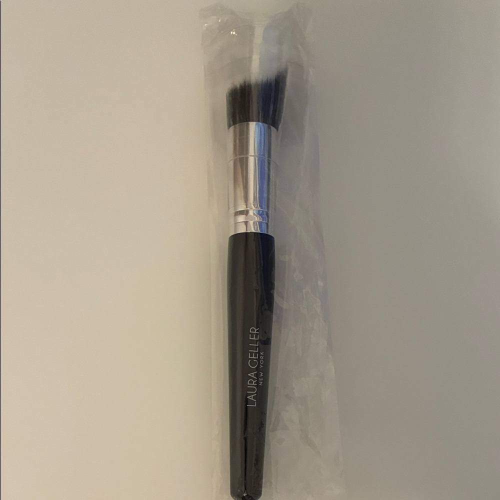 Laura Geller Dual-Toned Makeup Brush